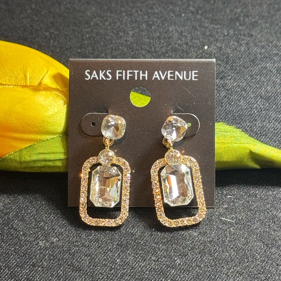 Saks Fifth Avenue Crystal Gold Statement Earrings 1.5in - Picture 11 of 14